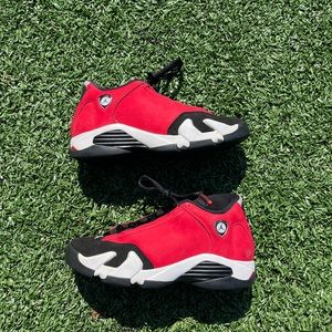 Air Jordan 14 Retro ‘Gym Red’
Size 5y
8/10 Condition No Box 
Buy Now $80
